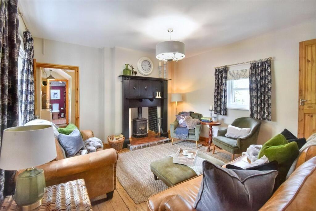 6 - Central Location - Entire House - Free Parking Merthyr Tydfil Exterior photo